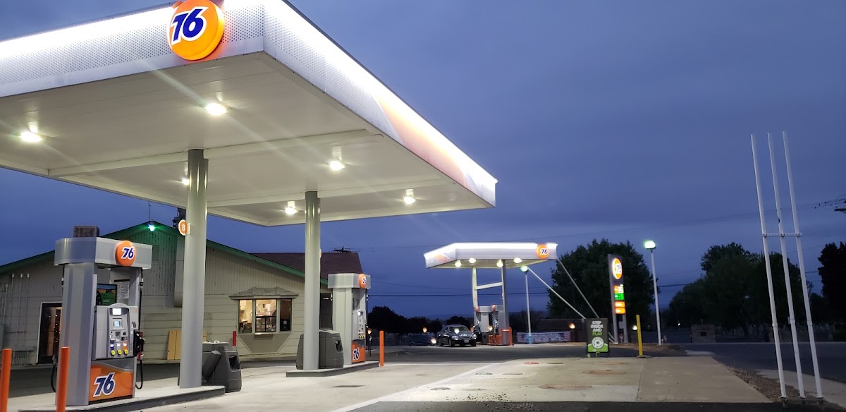 Atm (Cherry Patch Mini-Mart/liquor Stores)-2